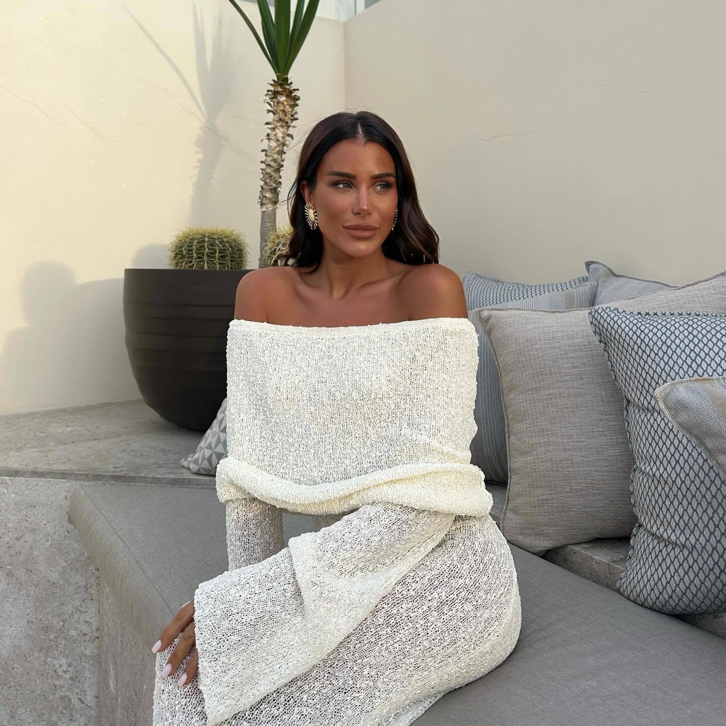 Elegantes schulterfreies Maxikleid für Schwangere